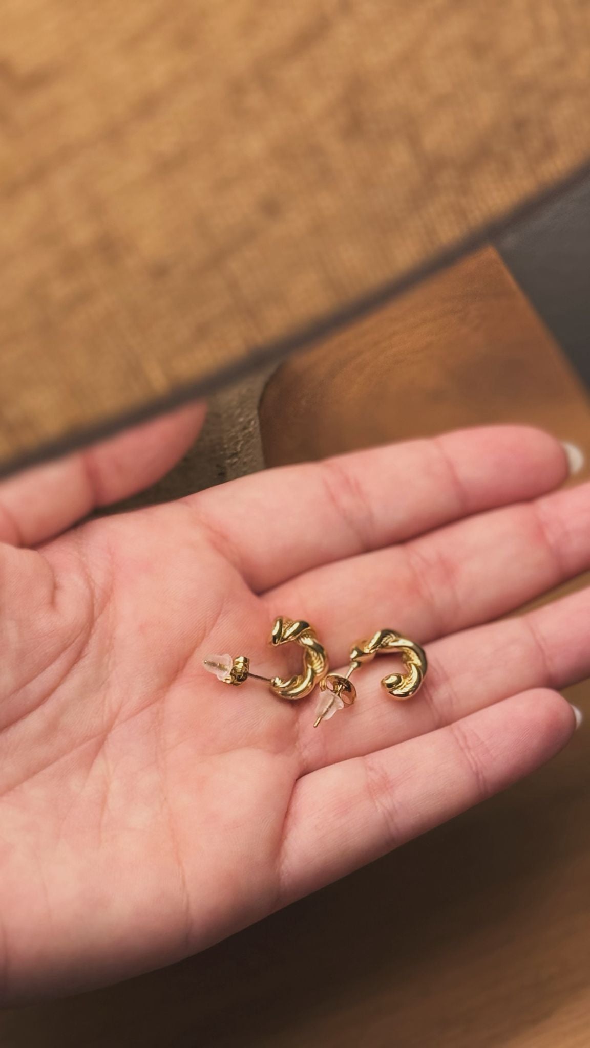 Brincos Golden Twist